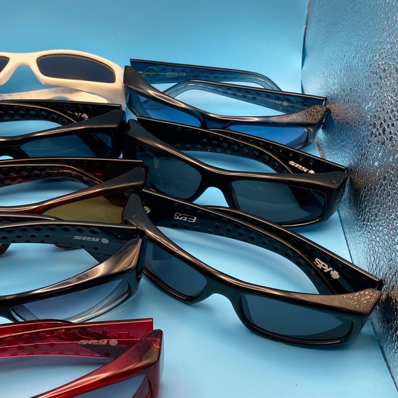 SPY MC - Picture 4 of 16